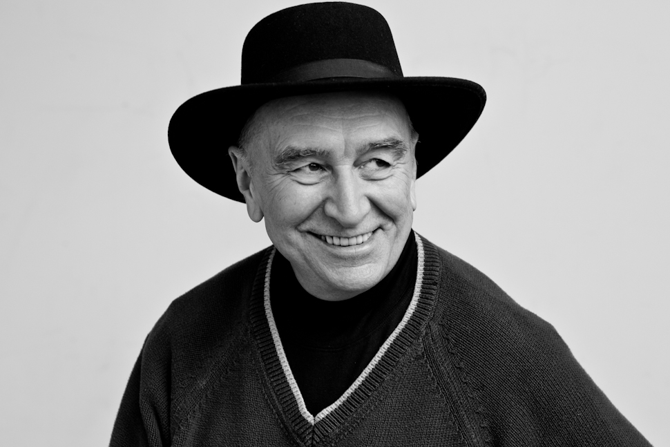 older man in black hat Professional photographer Toronto 8751