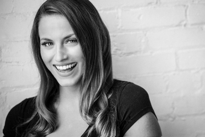 beautiful smile from female actor for Toronto portrait photographer 4381