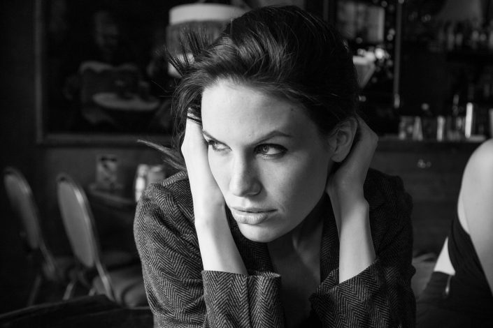 model in bar setting portrait photography toronto 7456