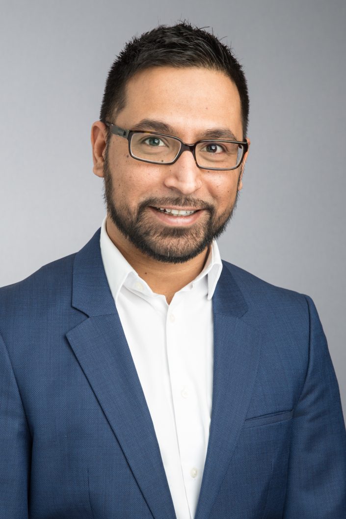 blue suit for corporate headshots with CIBC 0O7C1759