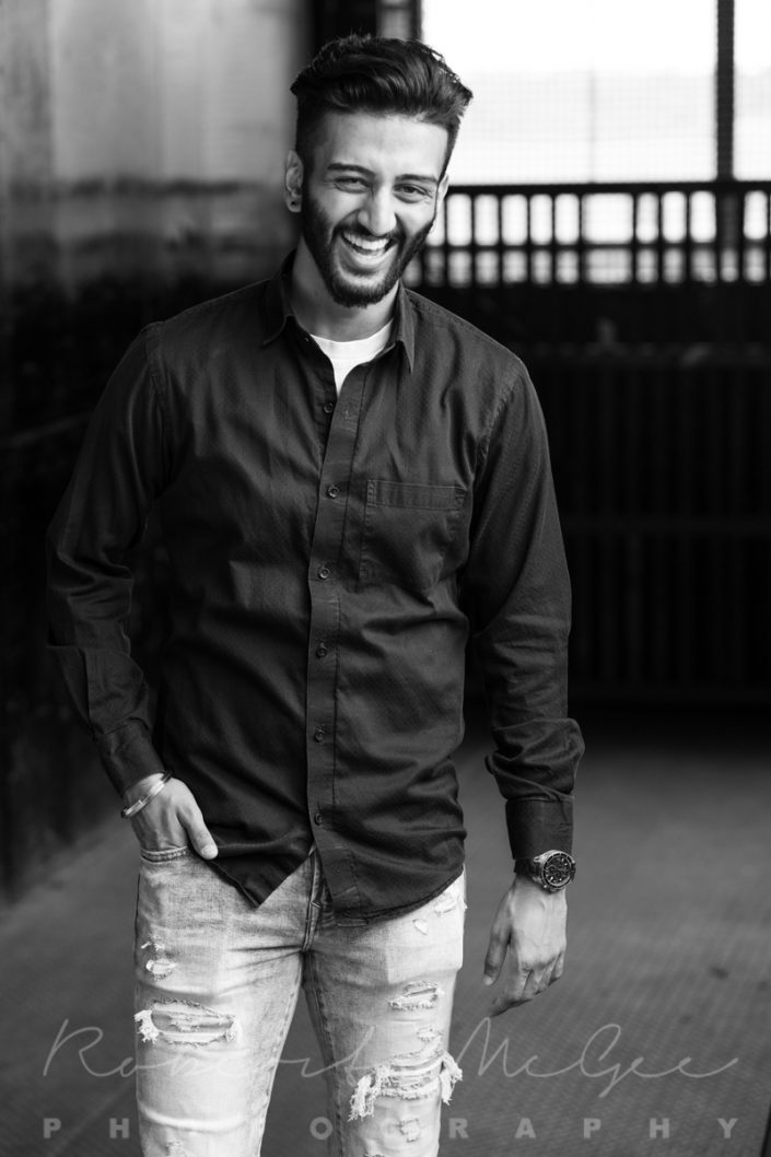 Yuvraj more laughter elevator backdrop 019A0586